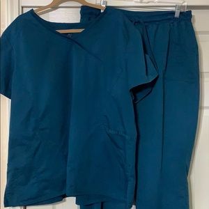 Teal Scrub Set!
